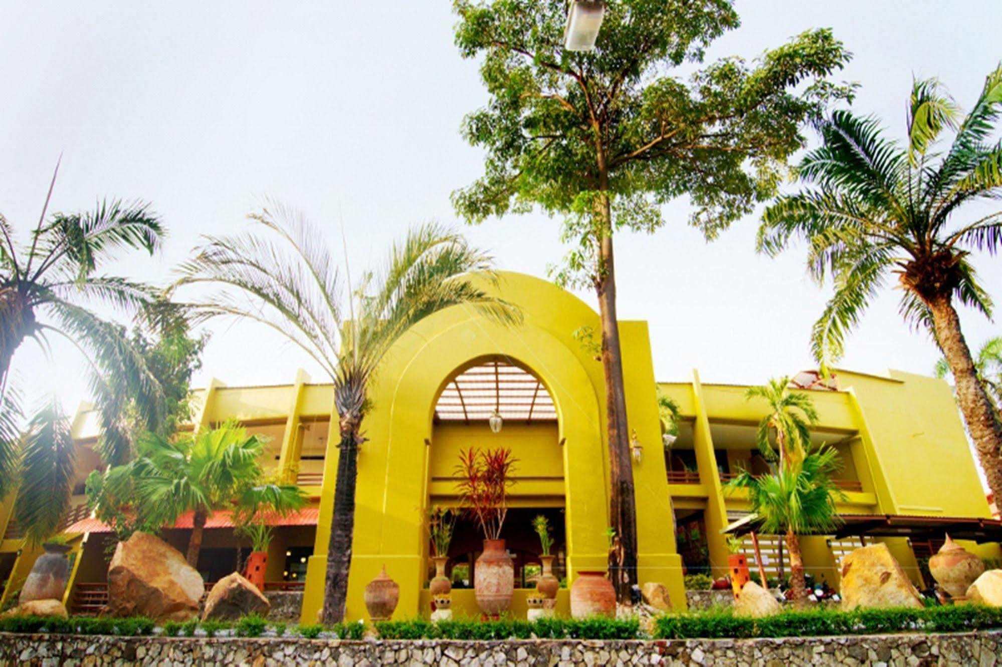 Peace Resort Hotel Pattaya Exterior photo
