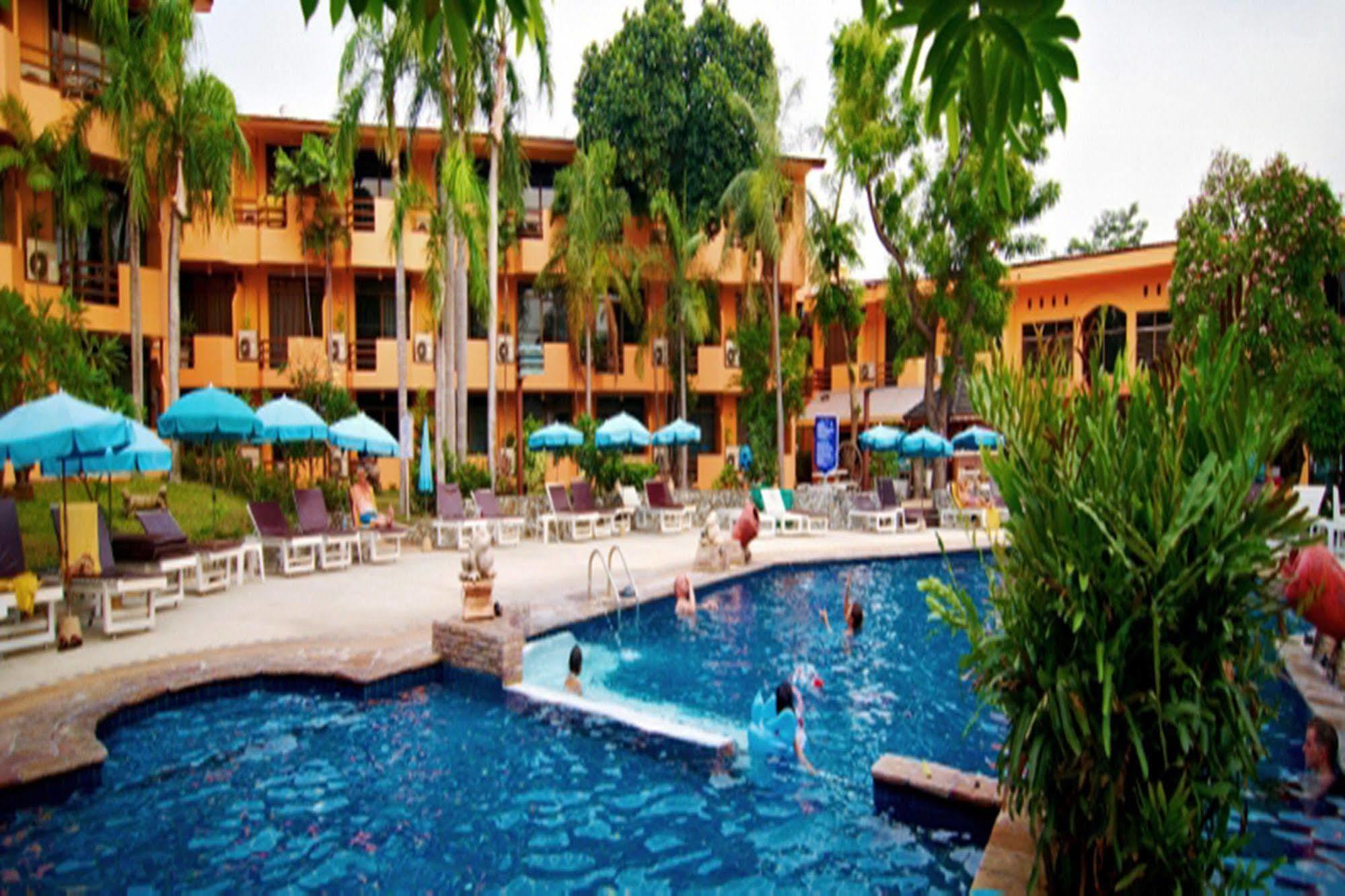 Peace Resort Hotel Pattaya Exterior photo